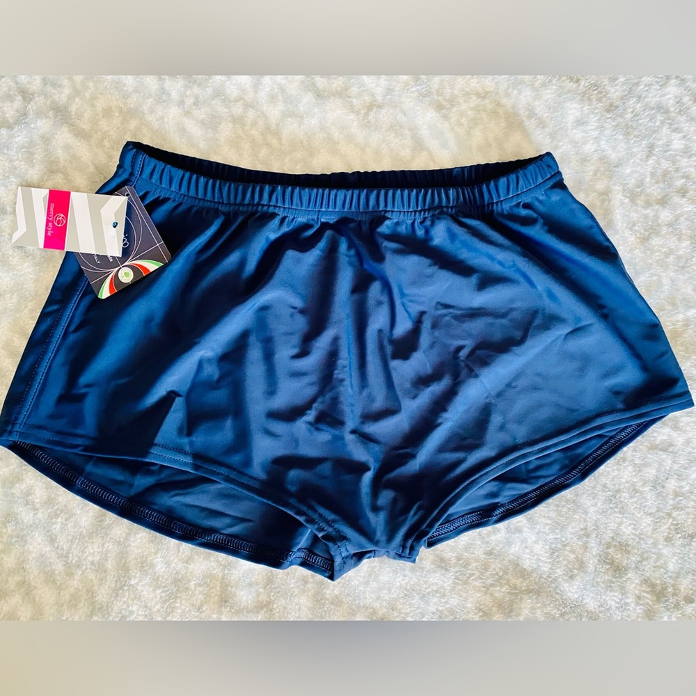 Merry Style Womens Board Shorts - Model Leila Size 16